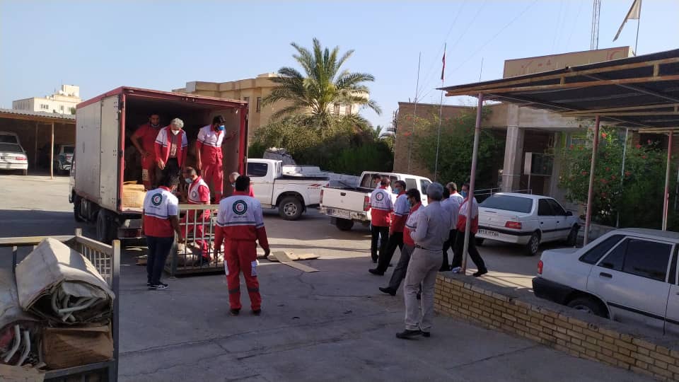 Red Crescent Continuing efforts to assist Genaveh Quake-Affected People