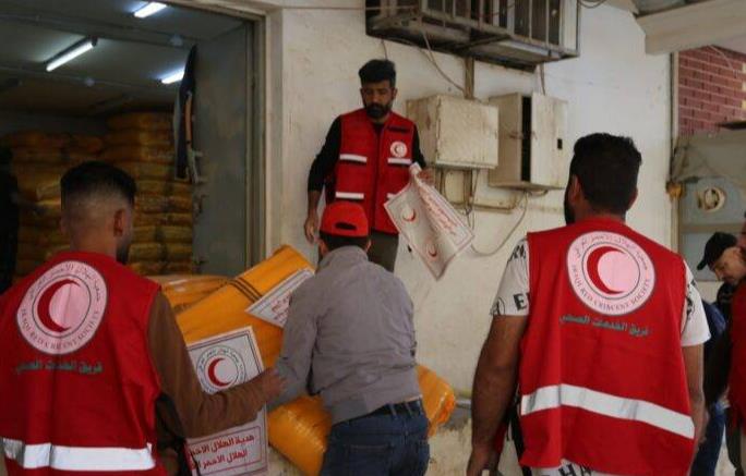 IRCS receives humanitarian aid consignment from Iraqi people